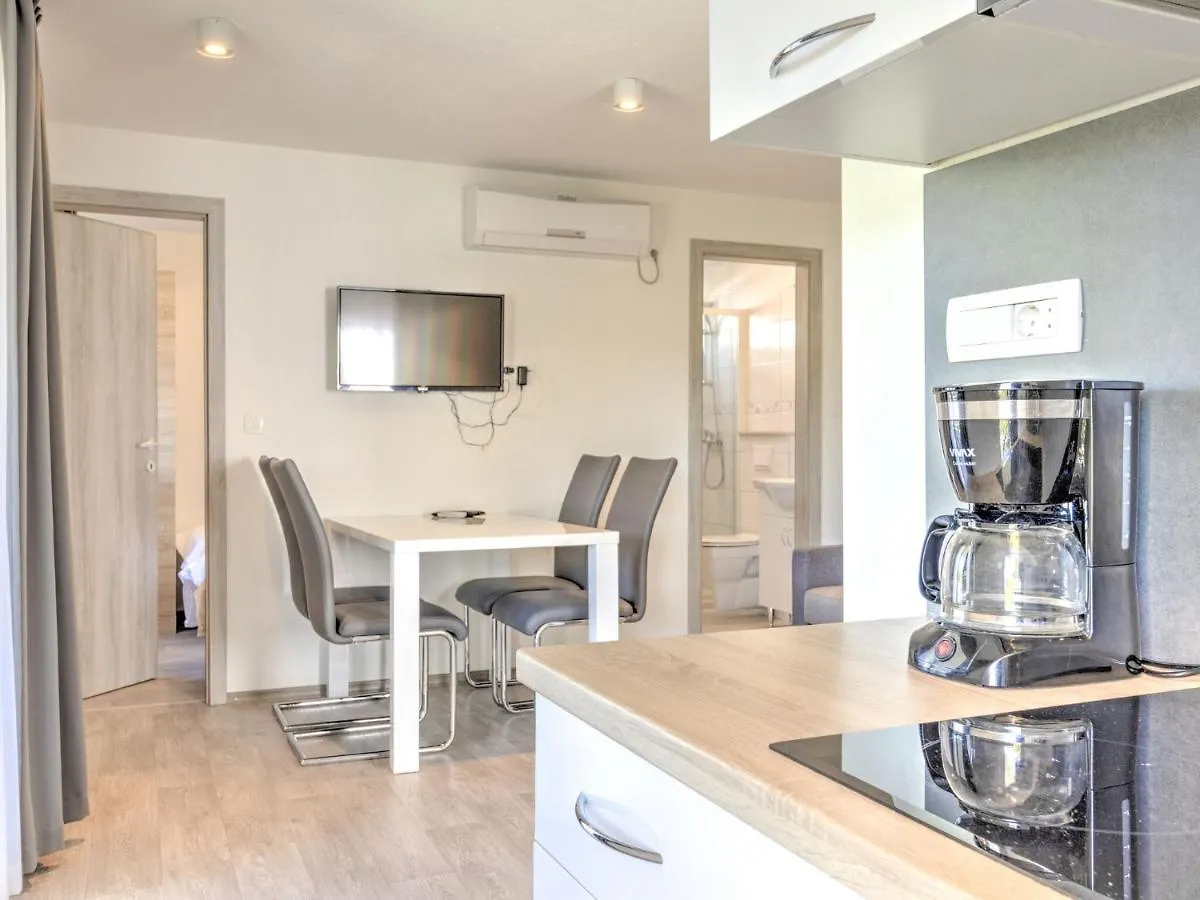 Splendid Mobile Home In Banjole With Swimming Pool 0*,  Croatia
